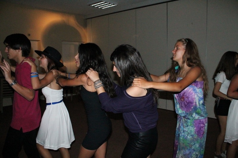 Village Camps International Summer Camp Leysin, Switzerland 2026-08-15 https://www.villagecamps.com/journals_admin/images/701-21-discoprom (53).jpg
